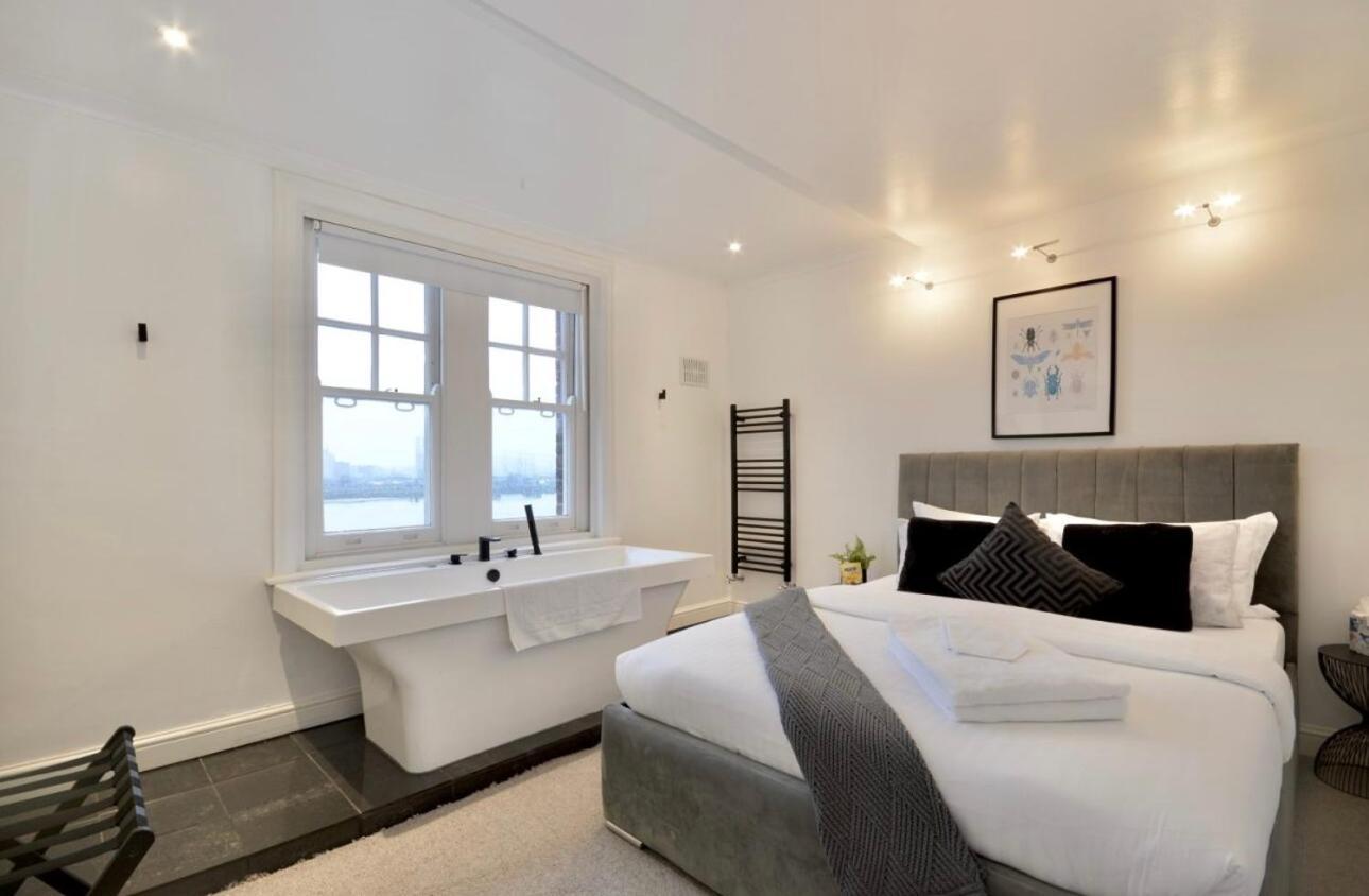 3 X Bedroom Riverside Flat With Hot Tub On Roof Terrace London Exterior foto